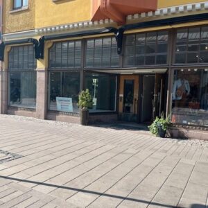 <h3>Kauppiaskatu 4, Turku <br>115 m²,  3960 €/kk </h3> - Image 2